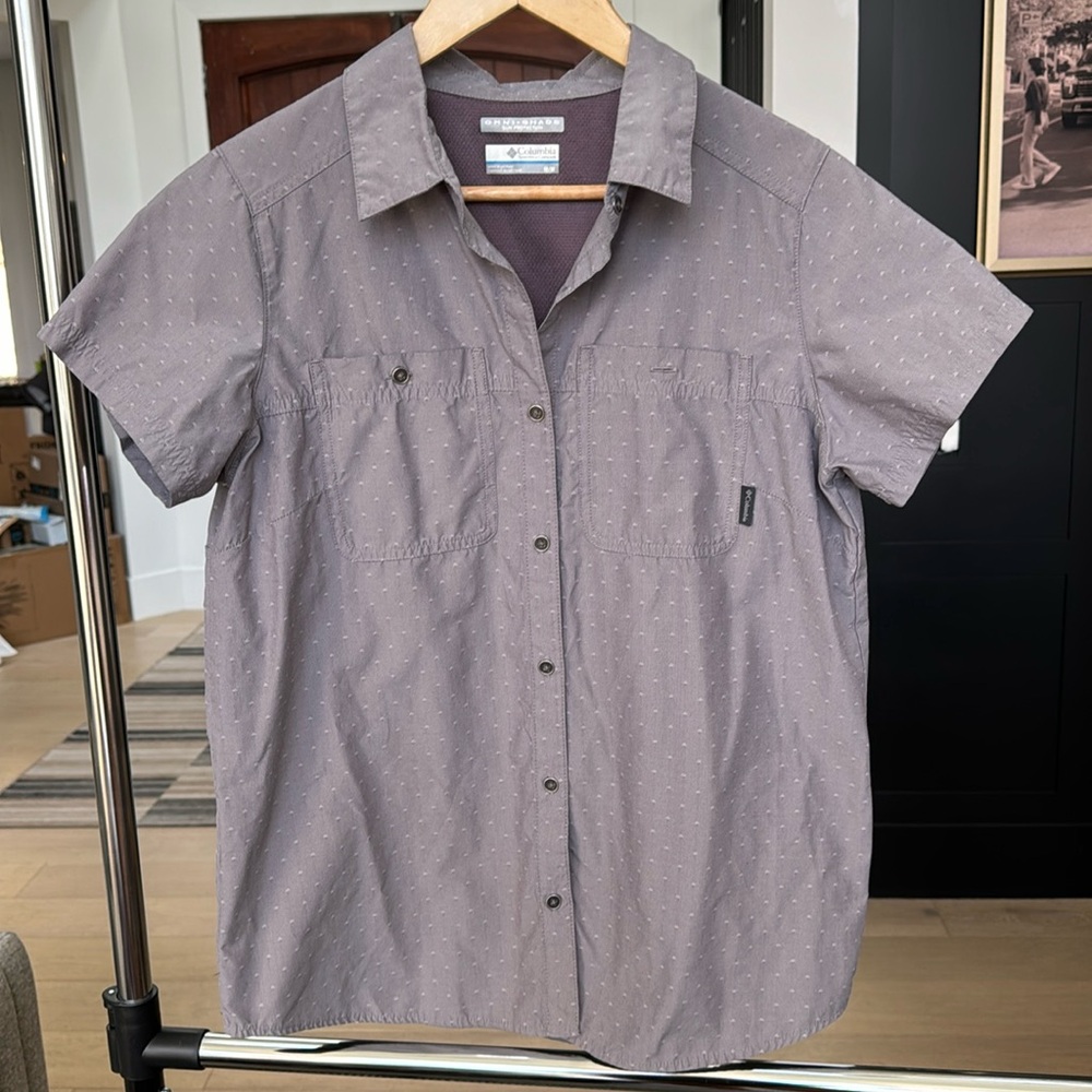 Columbia athletic button up